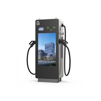 Trạm sạc siêu nhanh DC công suất 120kw có màn hình quảng cáo 2 súng sạc CCS2 hãng Beny Model BGDC120-D
